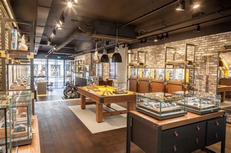 gassan breitling|Gassan launches pioneering Breitling boutique at Amsterdam .